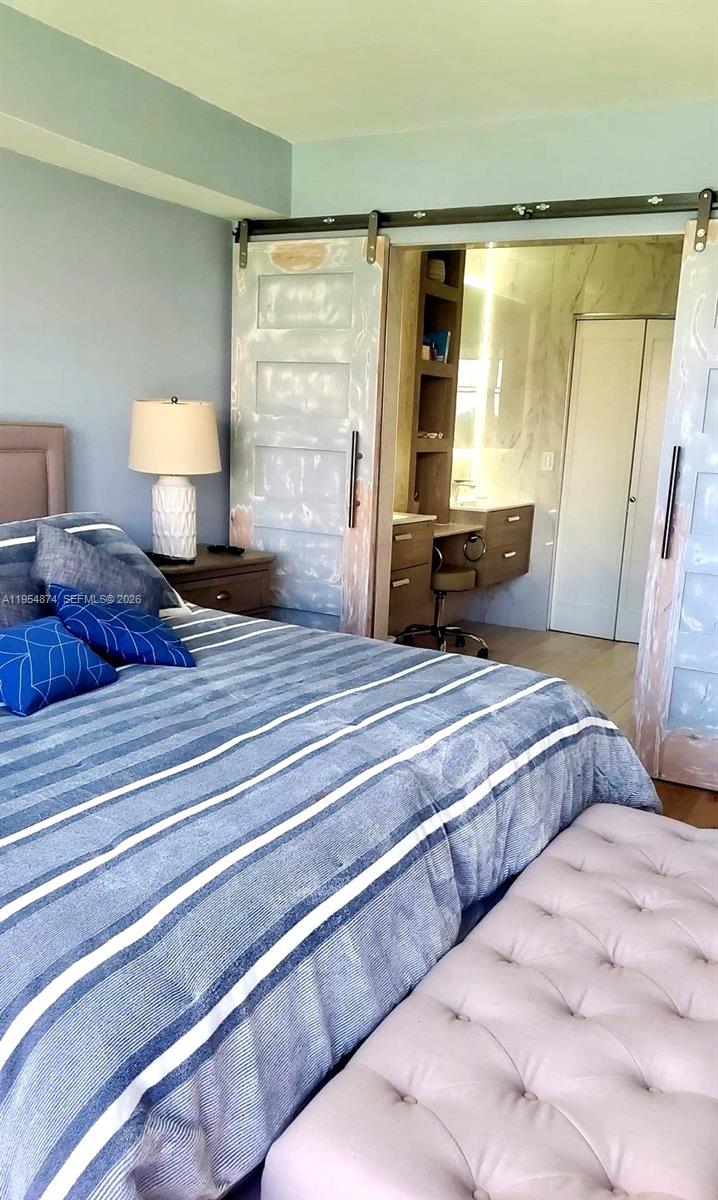 3600 Mystic Pointe Drive