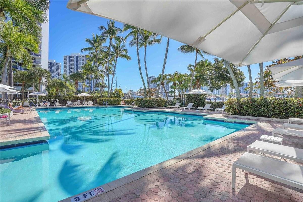 3610 Yacht Club Drive