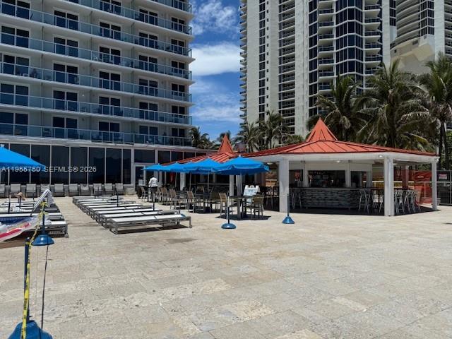 19201 Collins Avenue