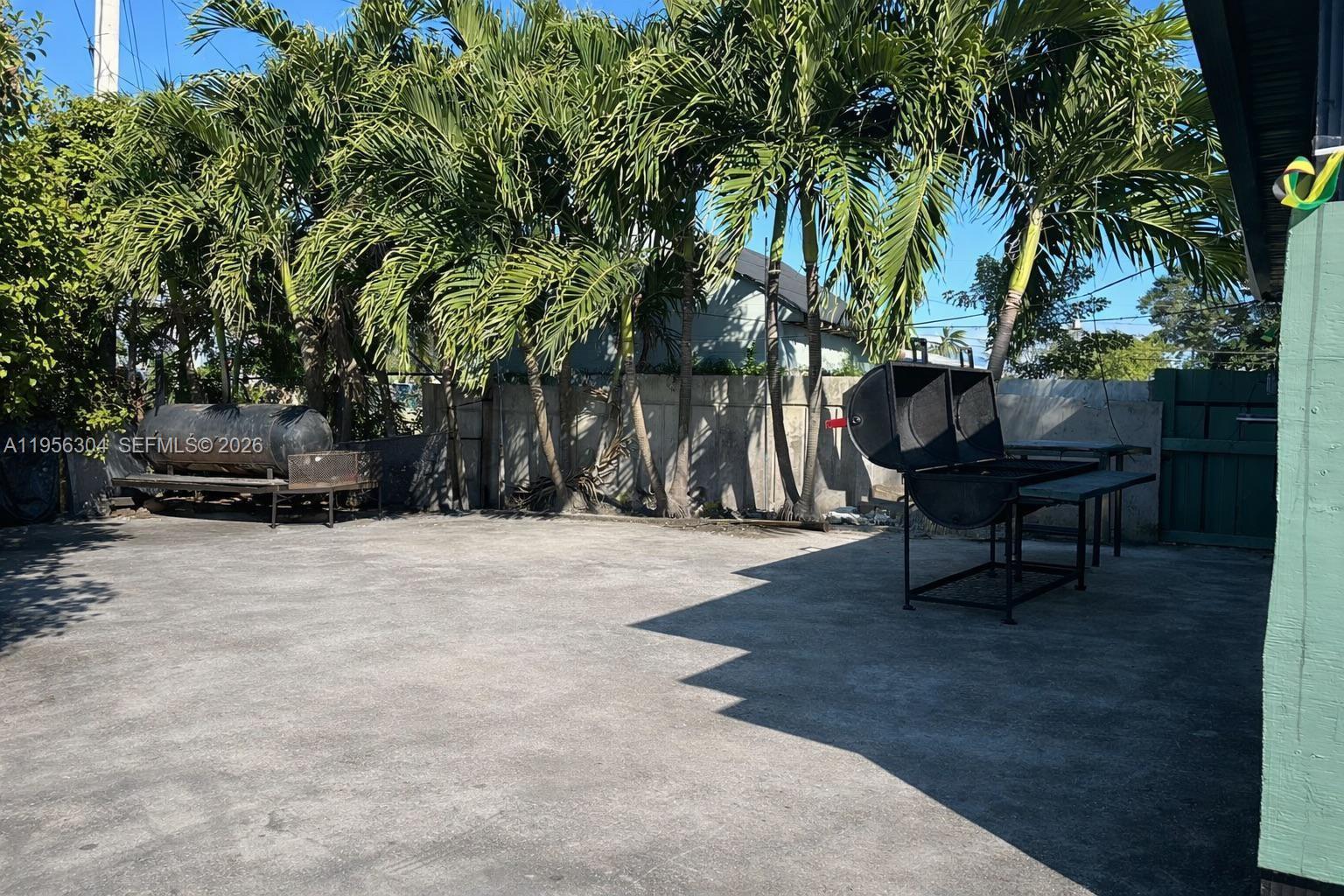 21855 S Dixie Highway
