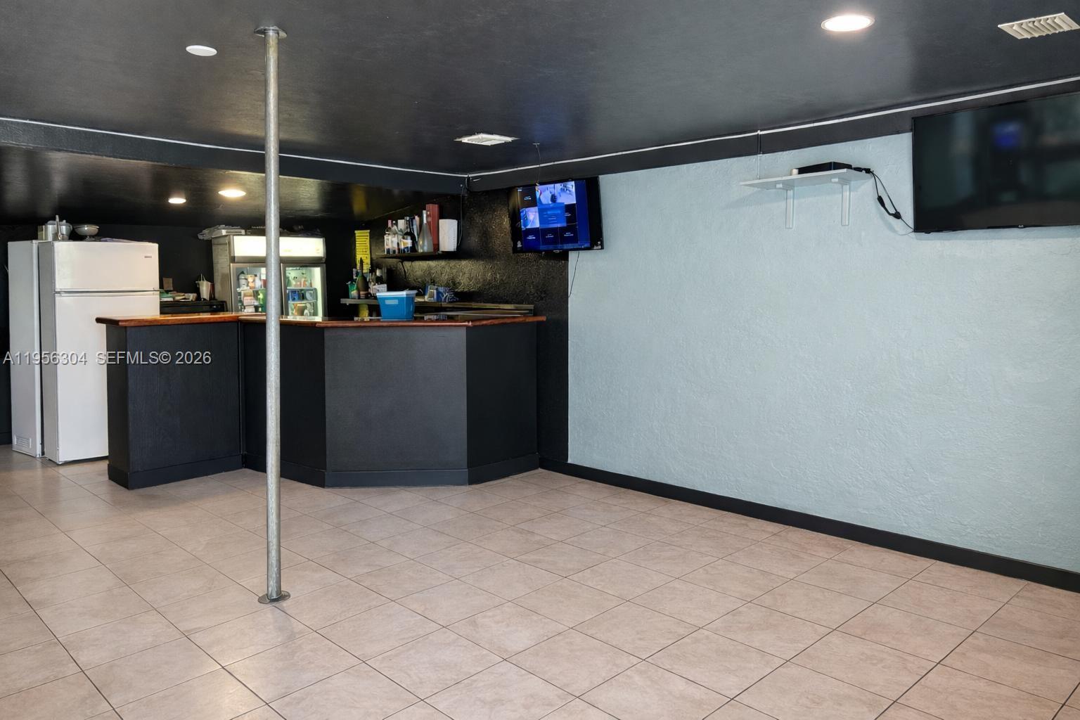 21855 S Dixie Highway