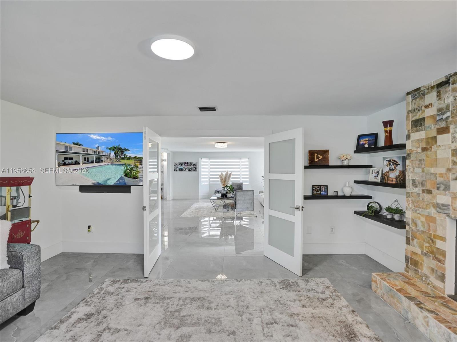 11824 SW 43rd Court