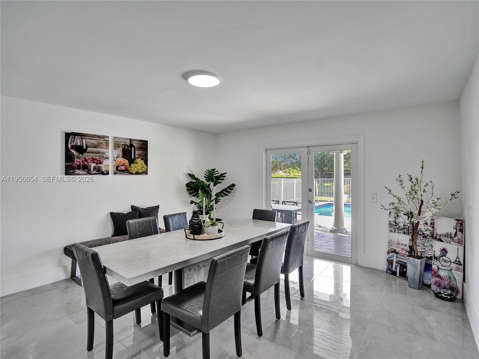 11824 SW 43rd Court