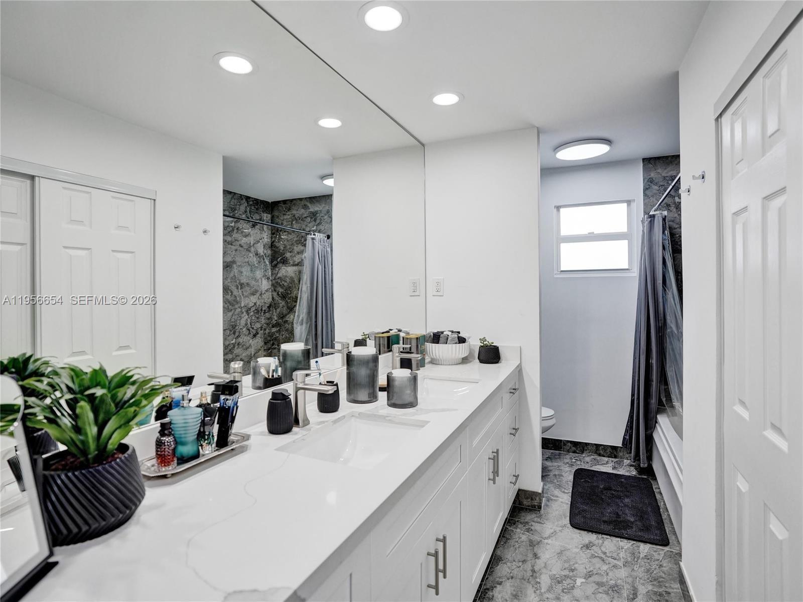 11824 SW 43rd Court