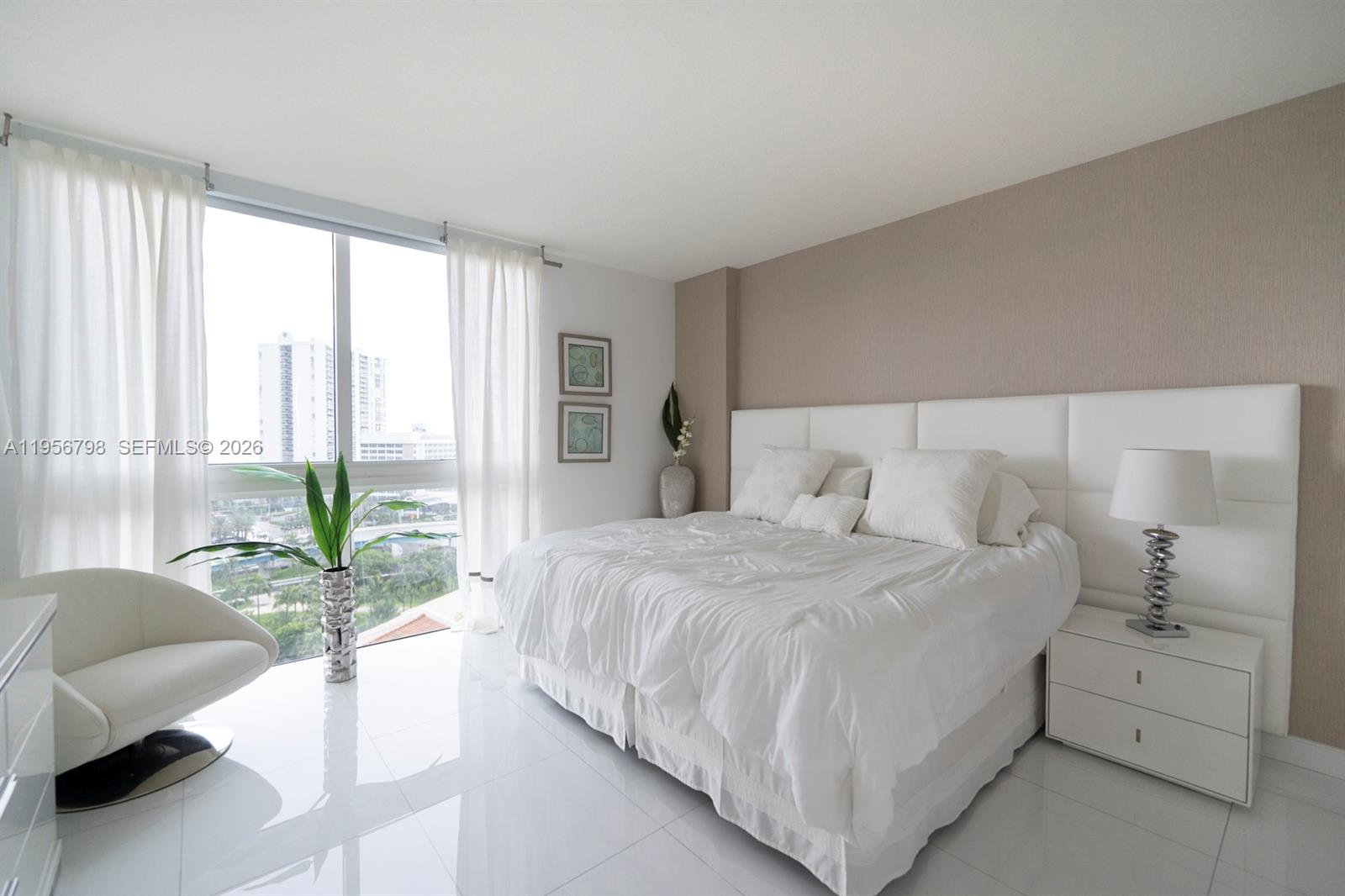 200 Sunny Isles Boulevard