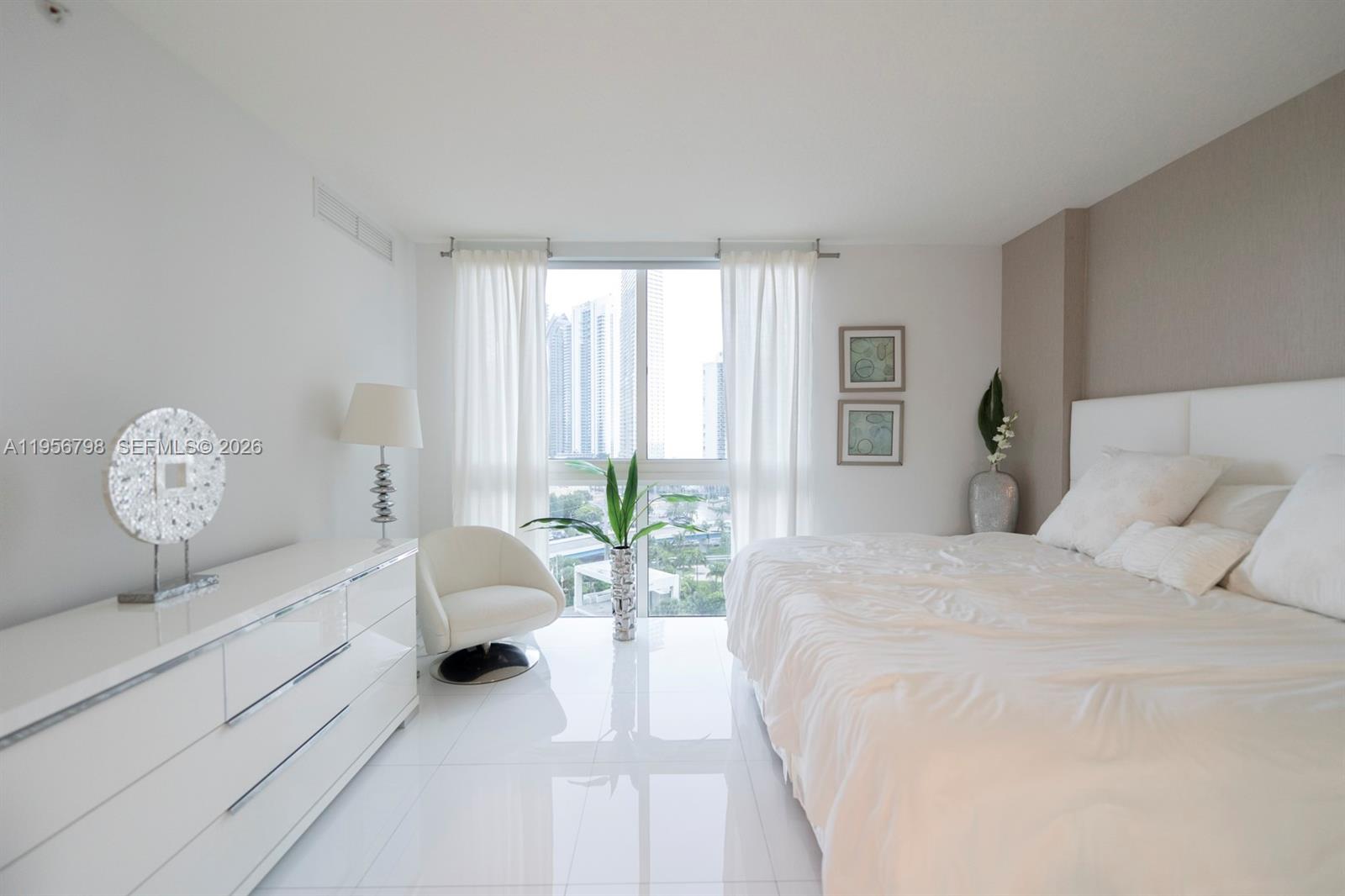 200 Sunny Isles Boulevard