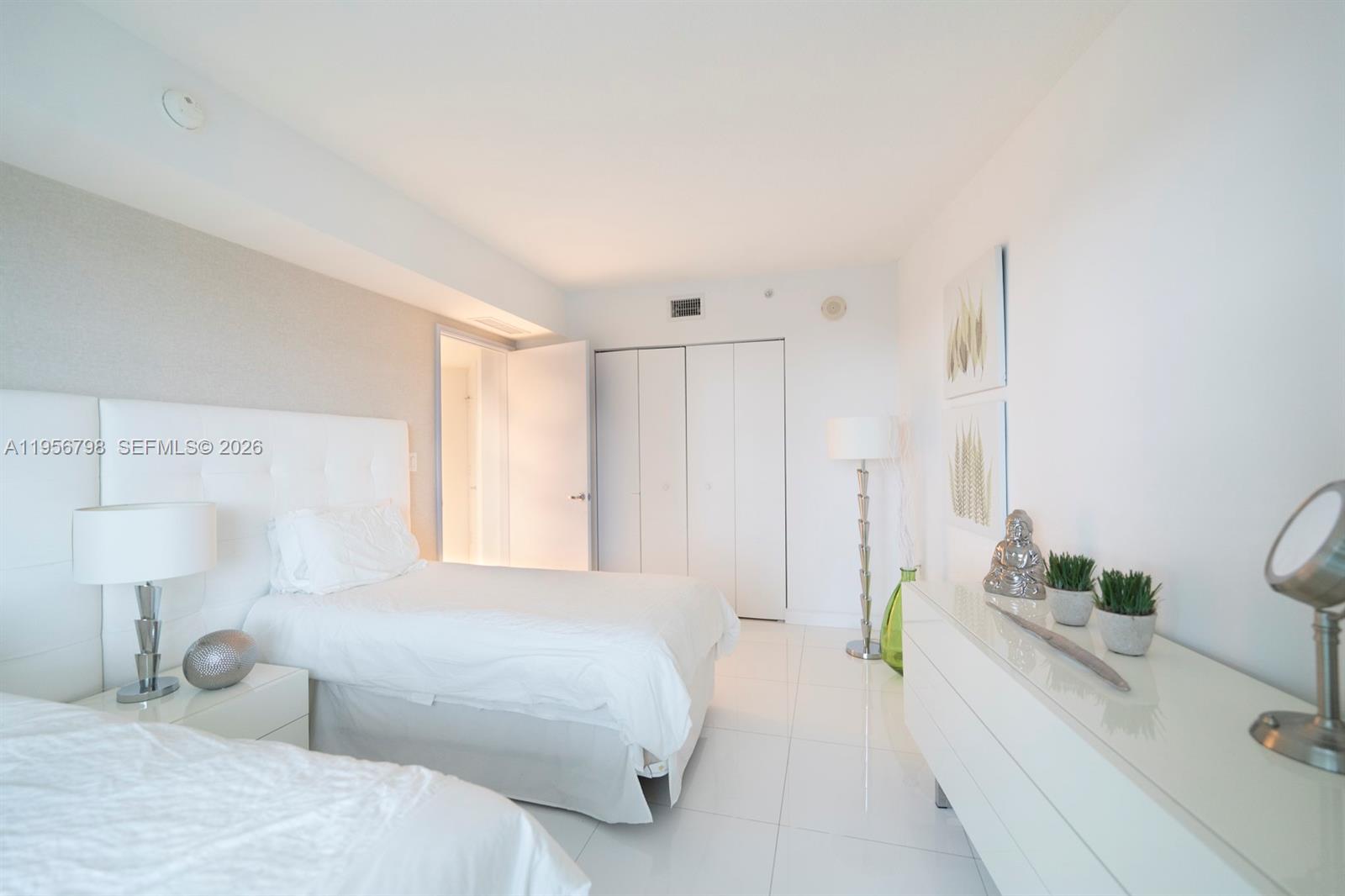 200 Sunny Isles Boulevard