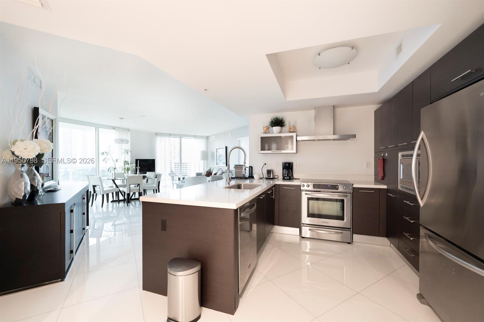 200 Sunny Isles Boulevard