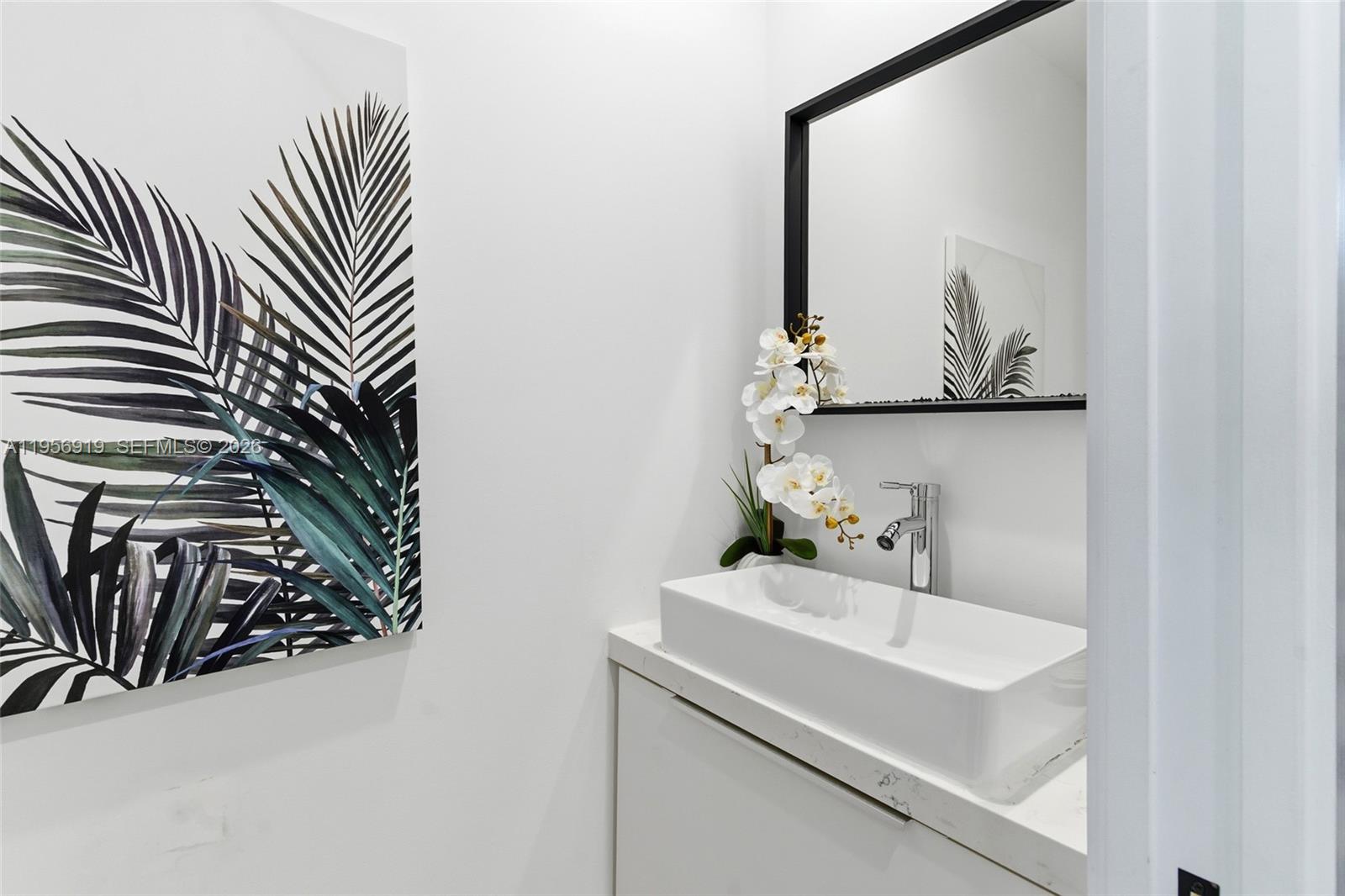 255 NW 39th Street