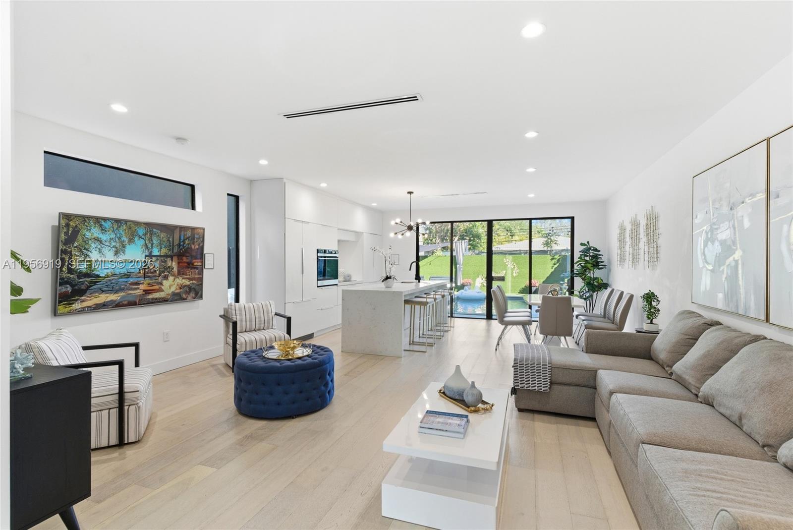 255 NW 39th Street