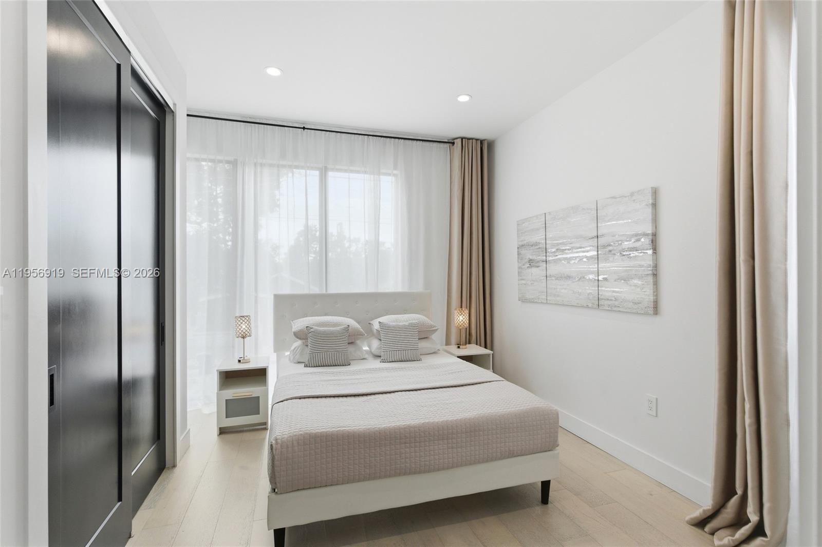 255 NW 39th Street