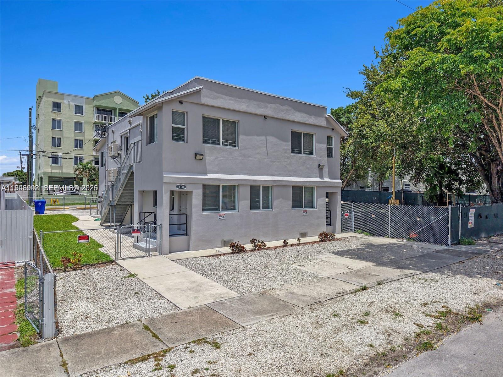 600 NW 25th Court