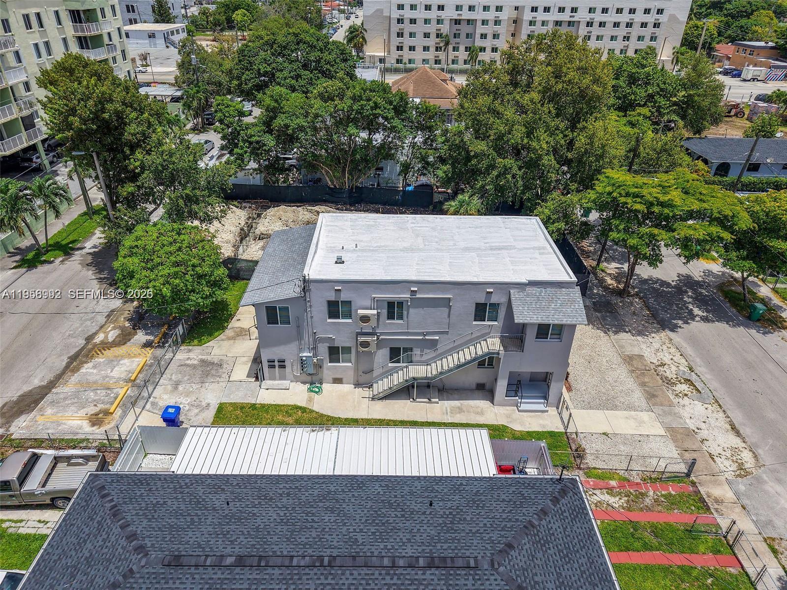 600 NW 25th Court