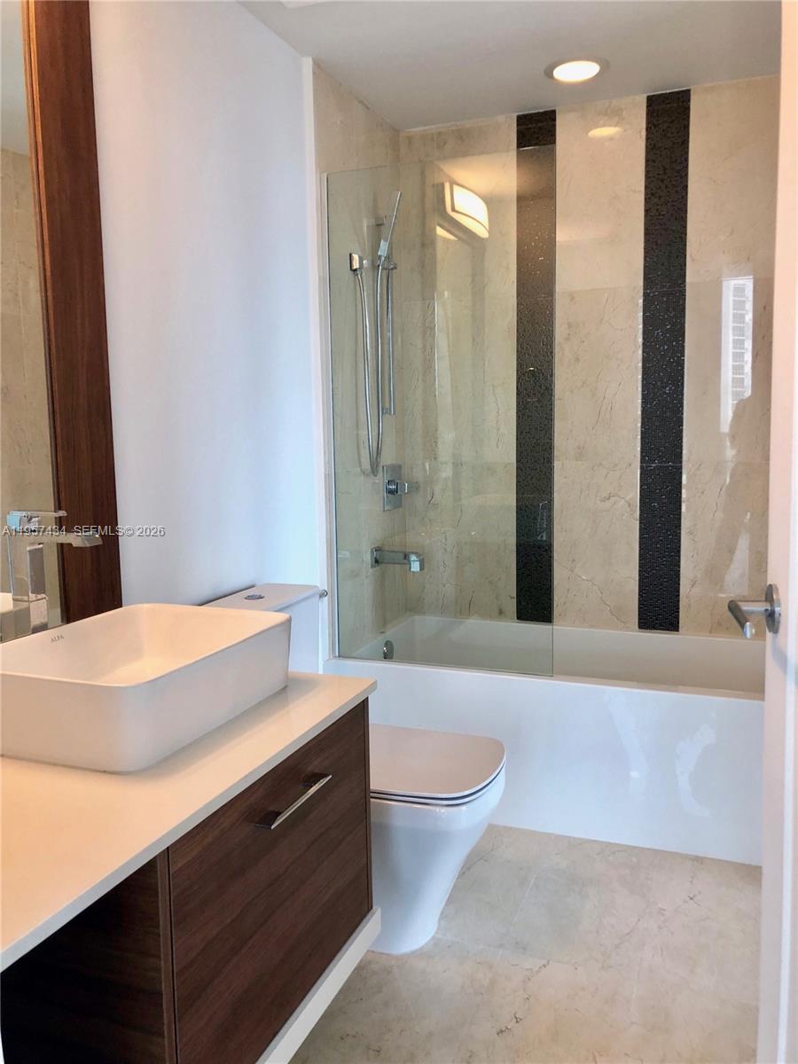601 NE 27th Street