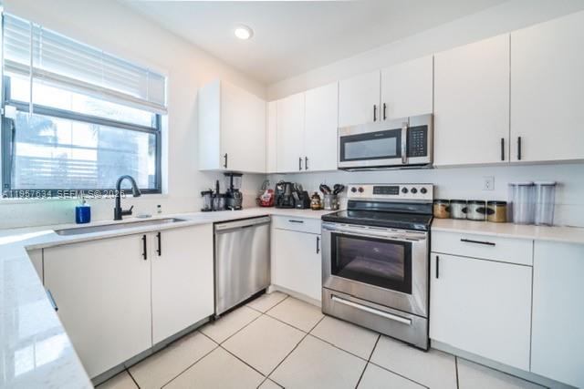 492 NW 203rd Terrace