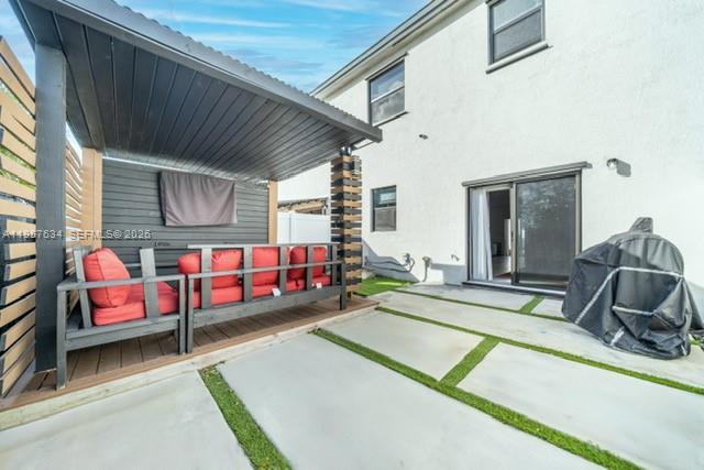 492 NW 203rd Terrace