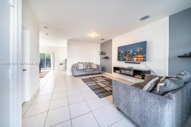 492 NW 203rd Terrace