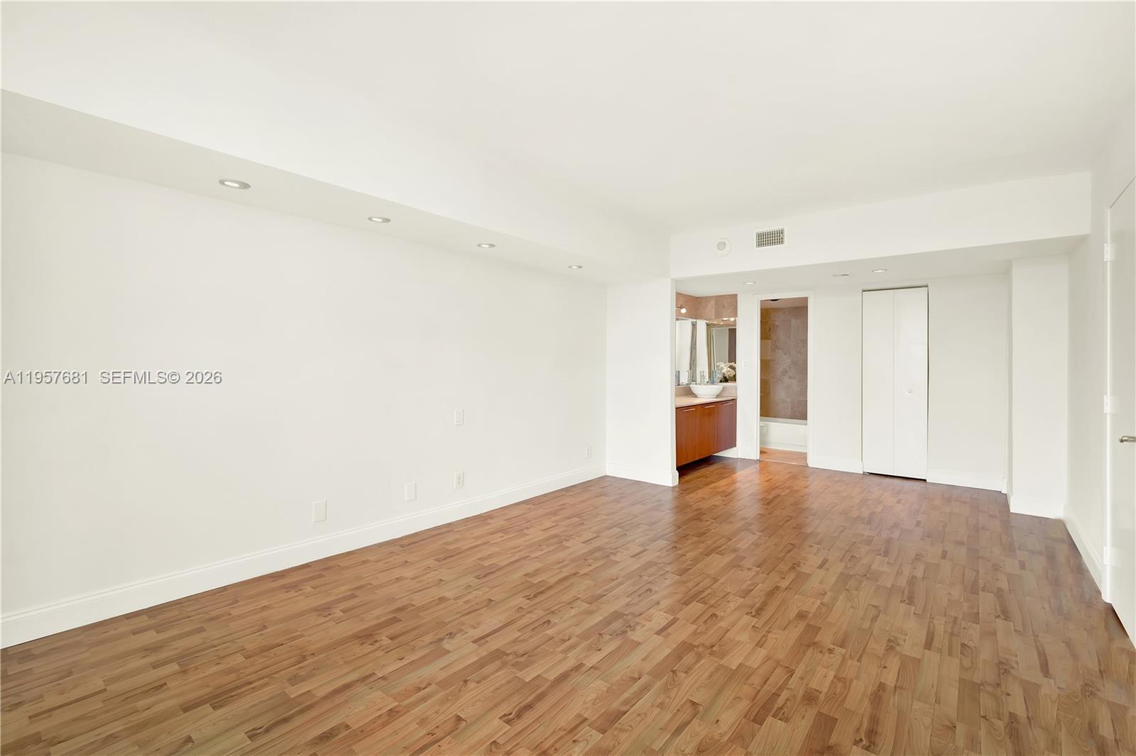 100 S Bayview Drive