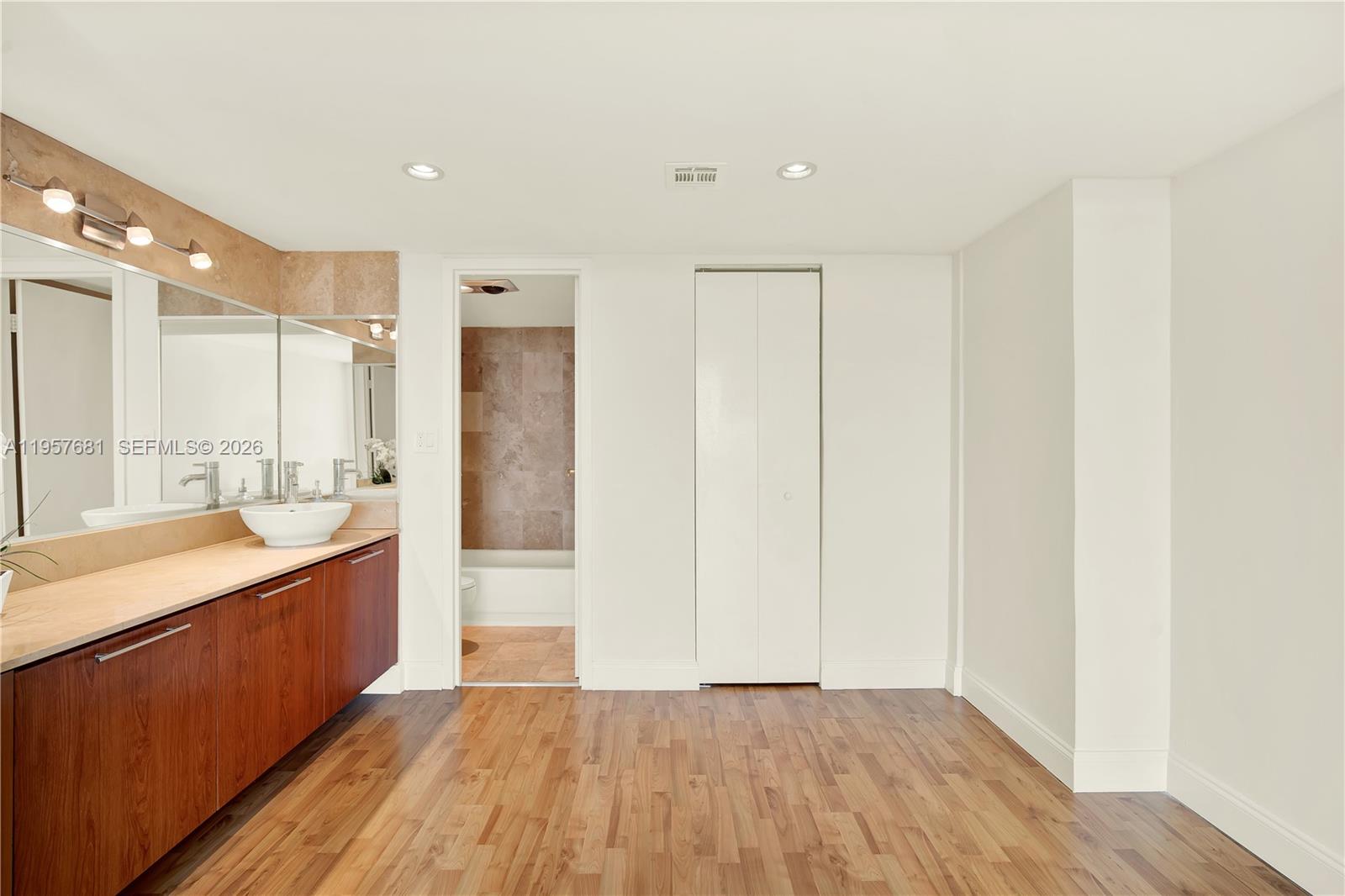 100 S Bayview Drive