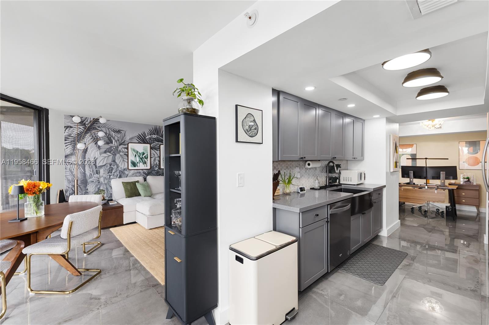 1000 Quayside Terrace