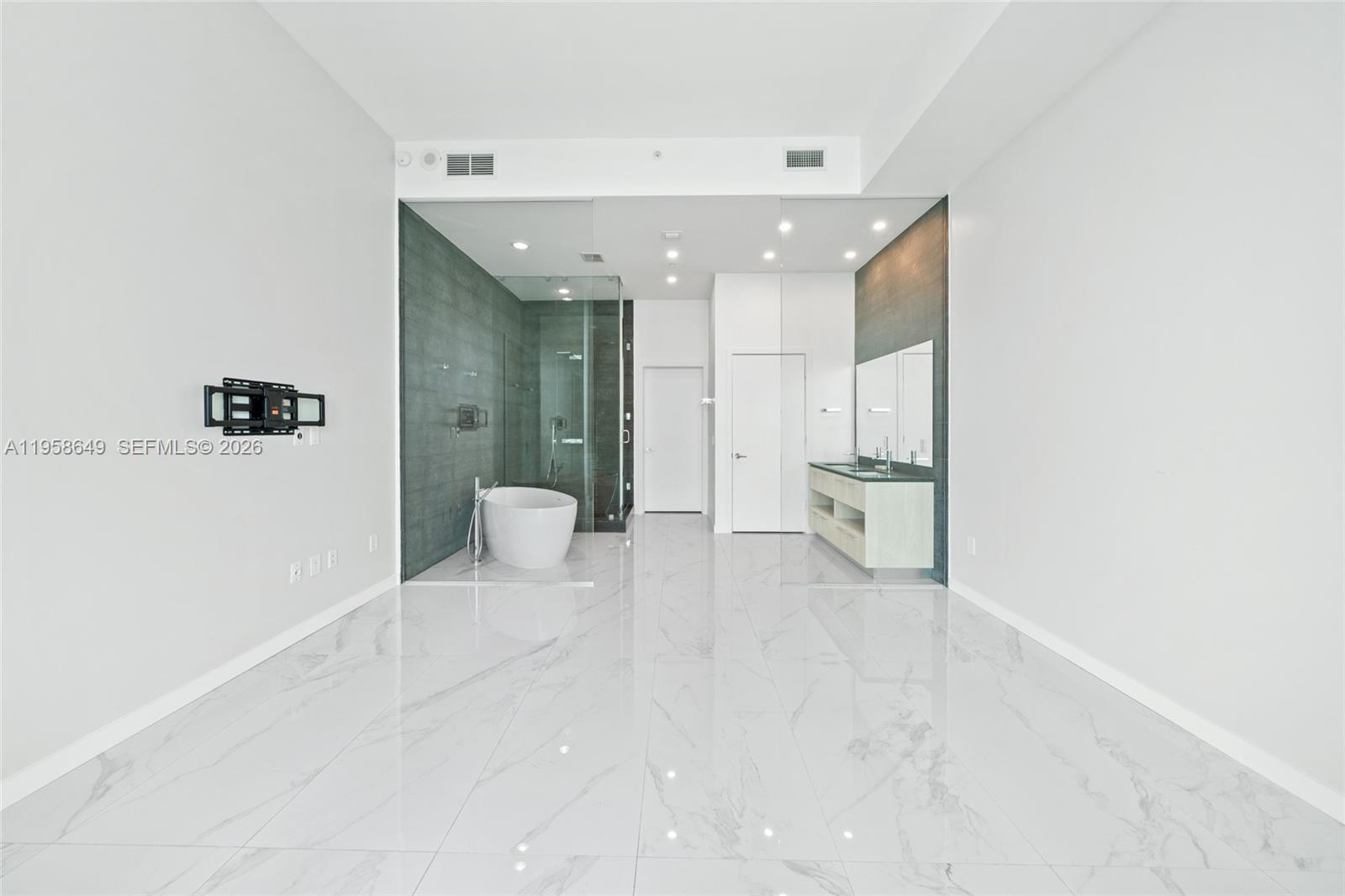480 NE 31st Street
