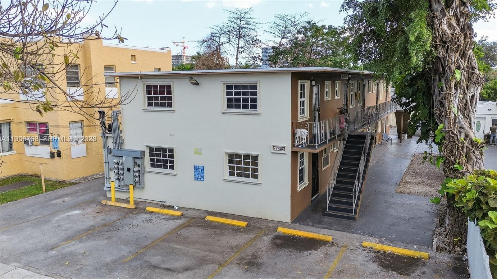 1736 NW 19th Street