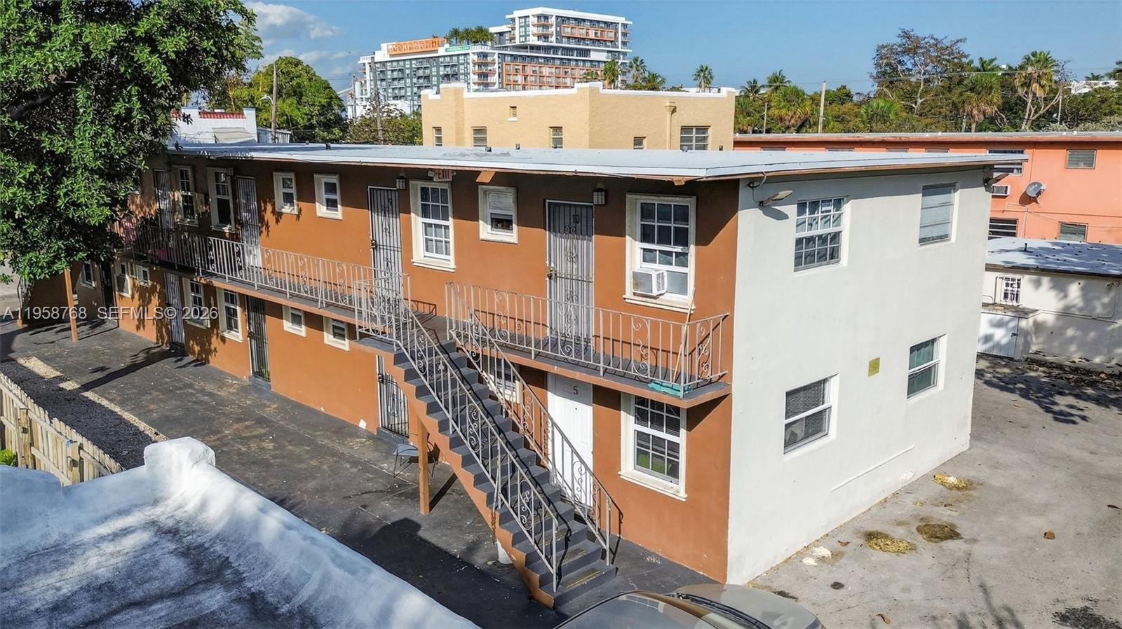 1736 NW 19th Street