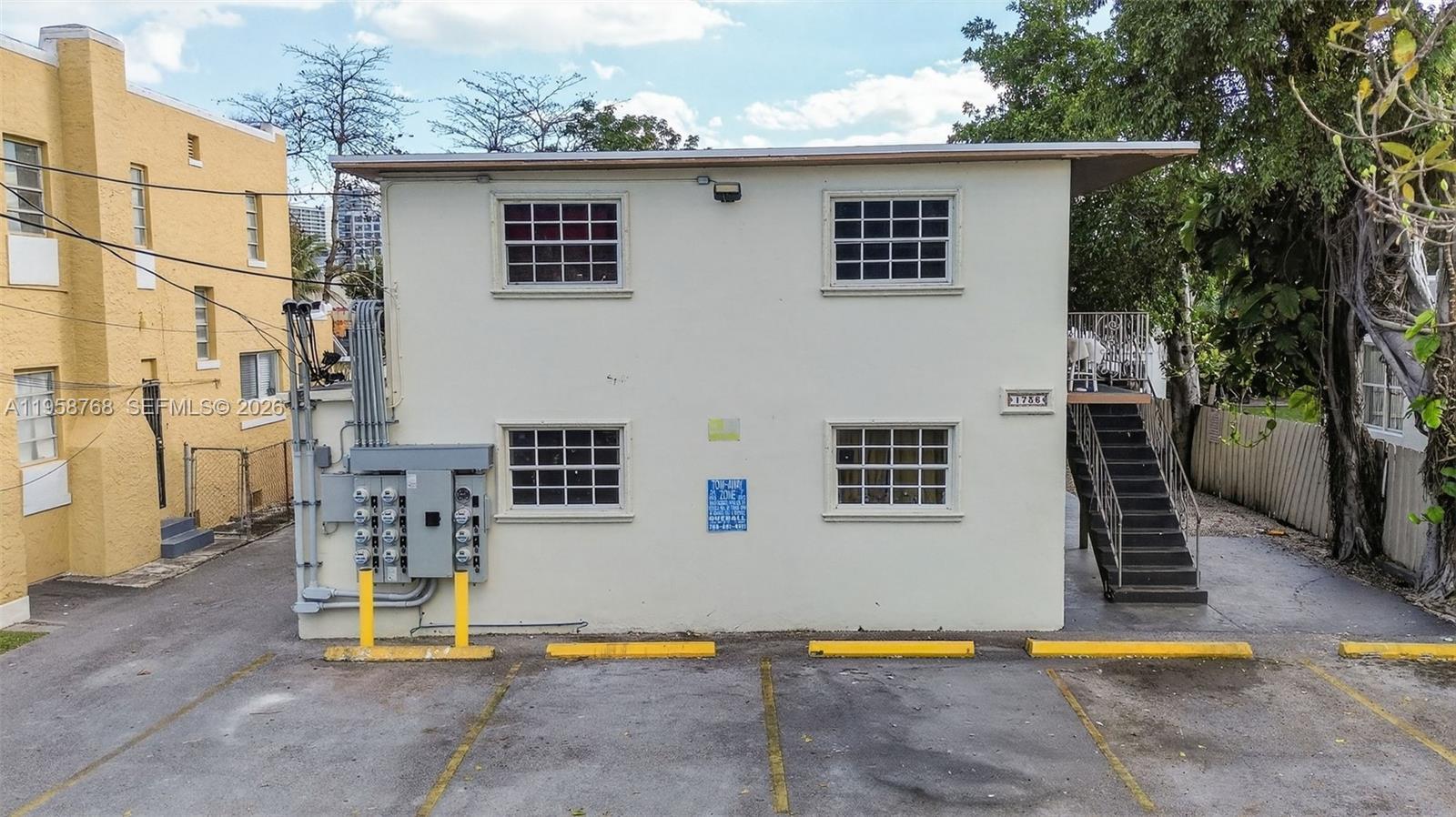 1736 NW 19th Street