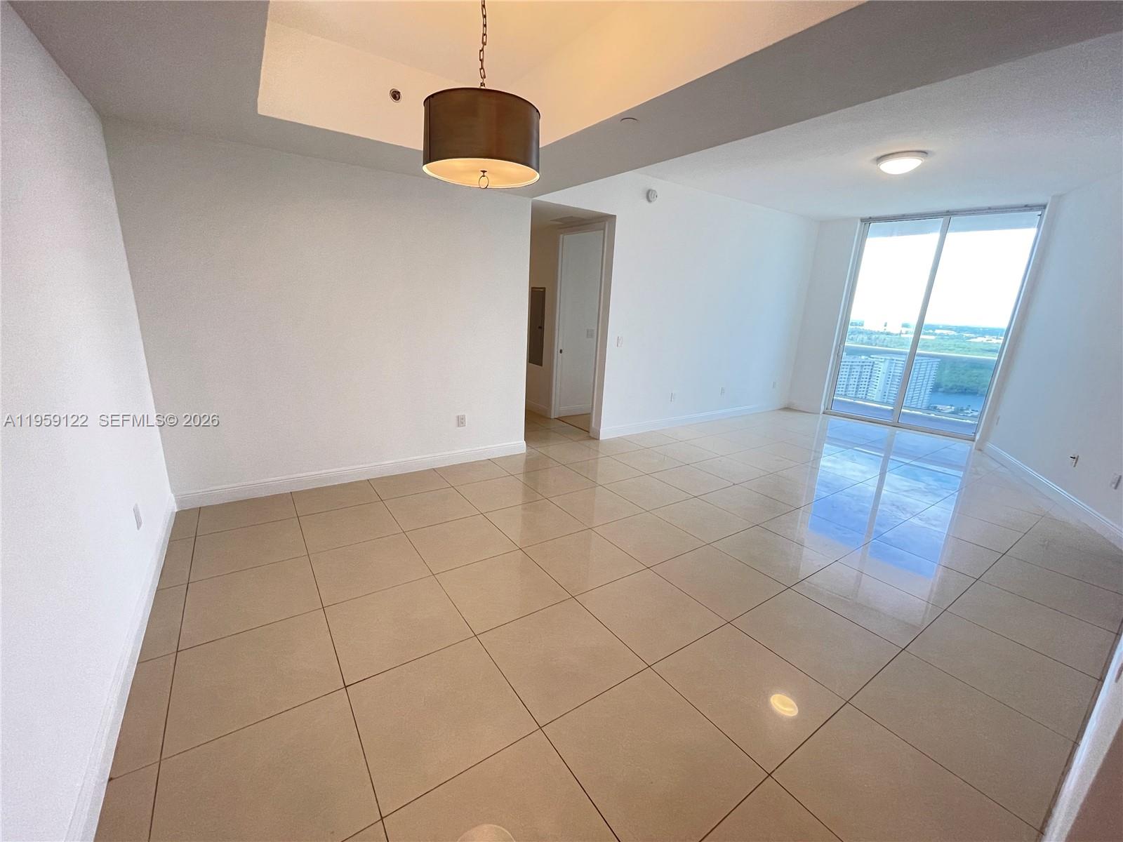 15901 Collins Avenue