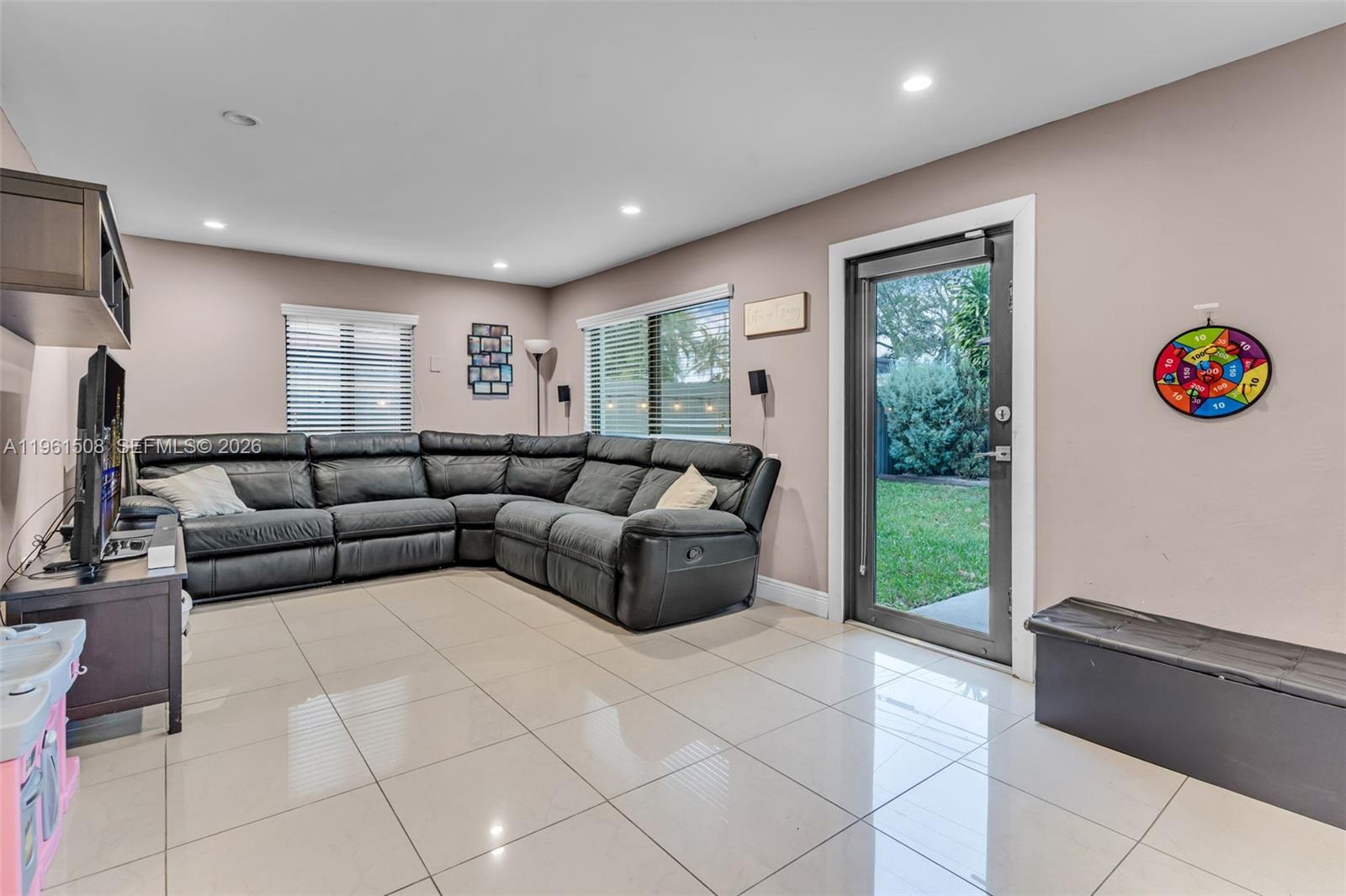 7585 SW 28th Street
