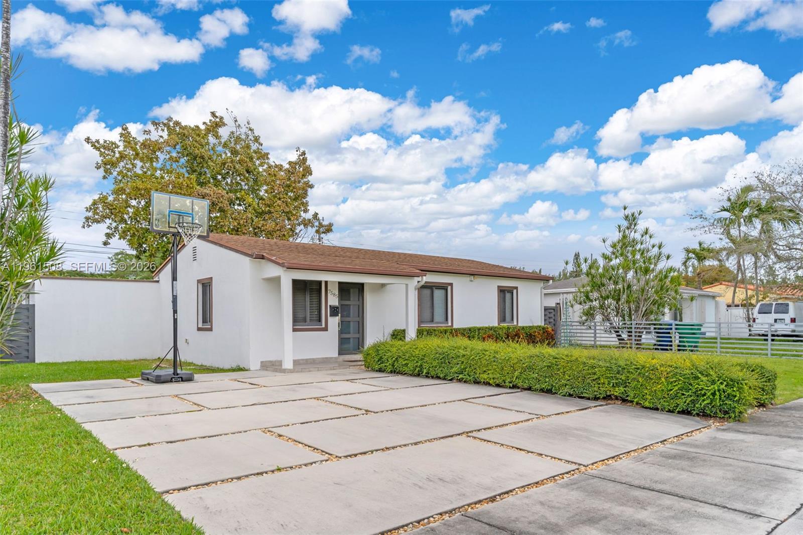 7585 SW 28th Street