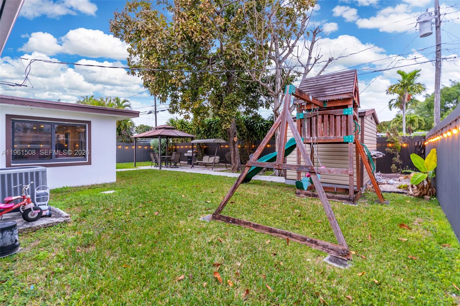 7585 SW 28th Street