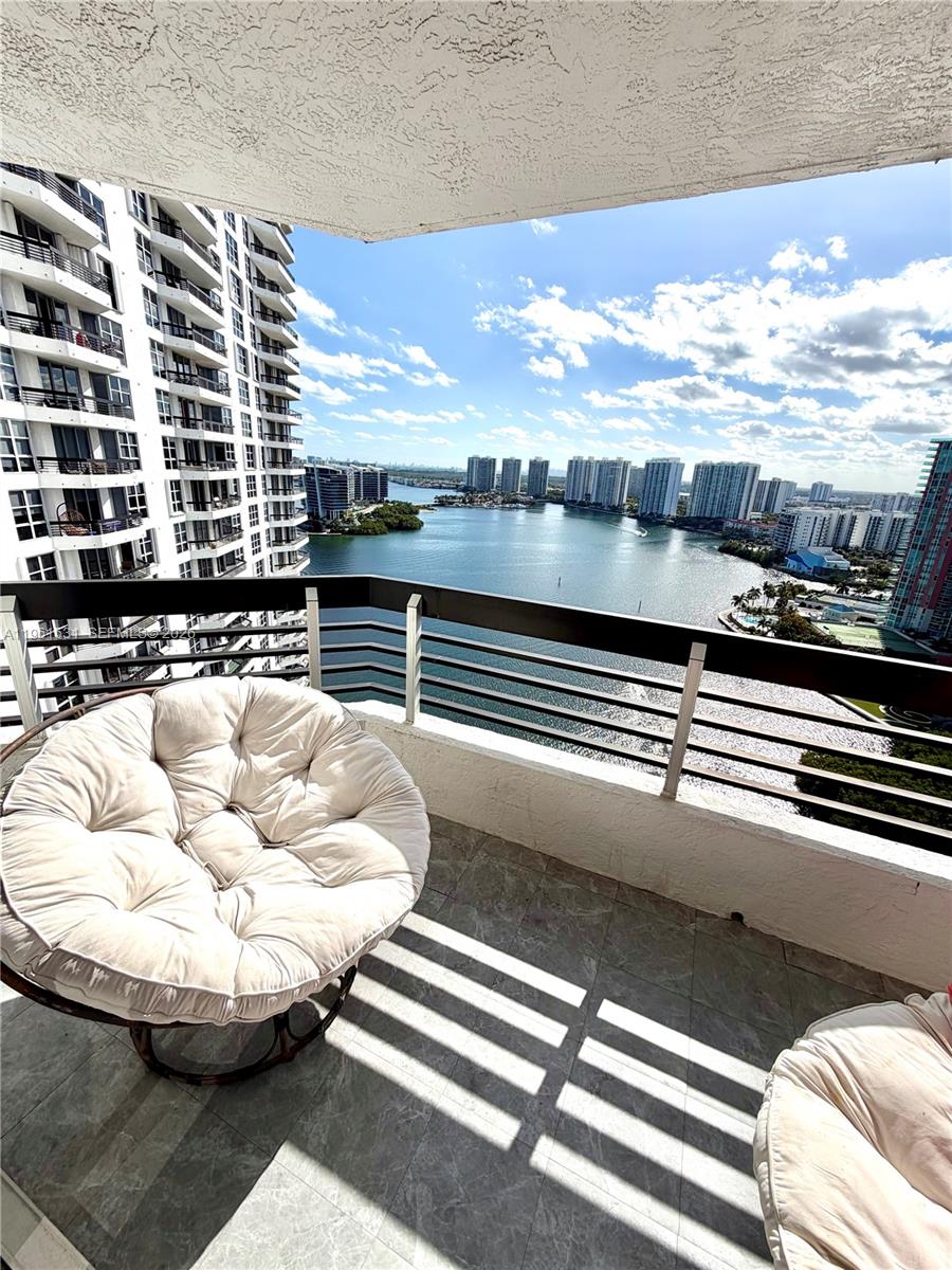 3530 Mystic Pointe Drive