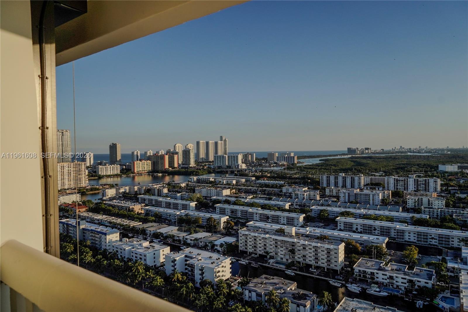 2000 Island Boulevard