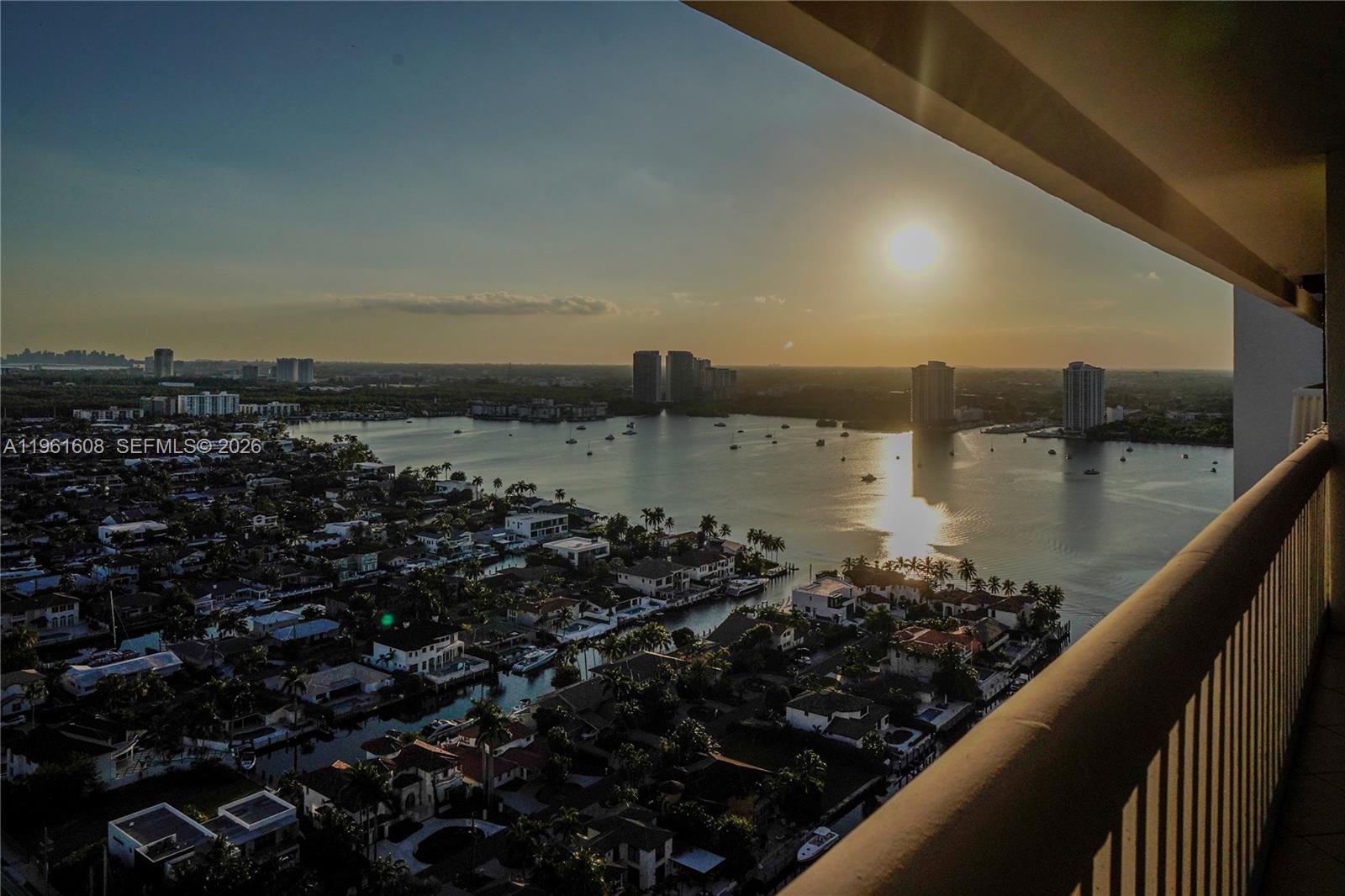 2000 Island Boulevard