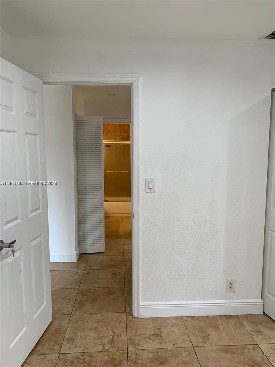 8704 NW 38th Drive