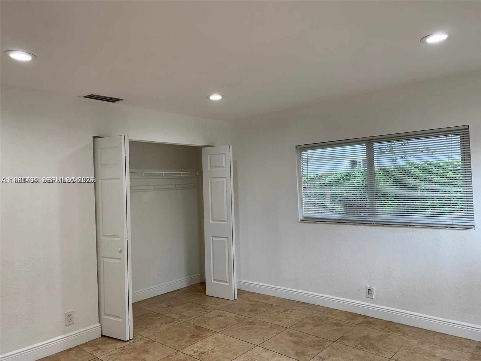 8704 NW 38th Drive