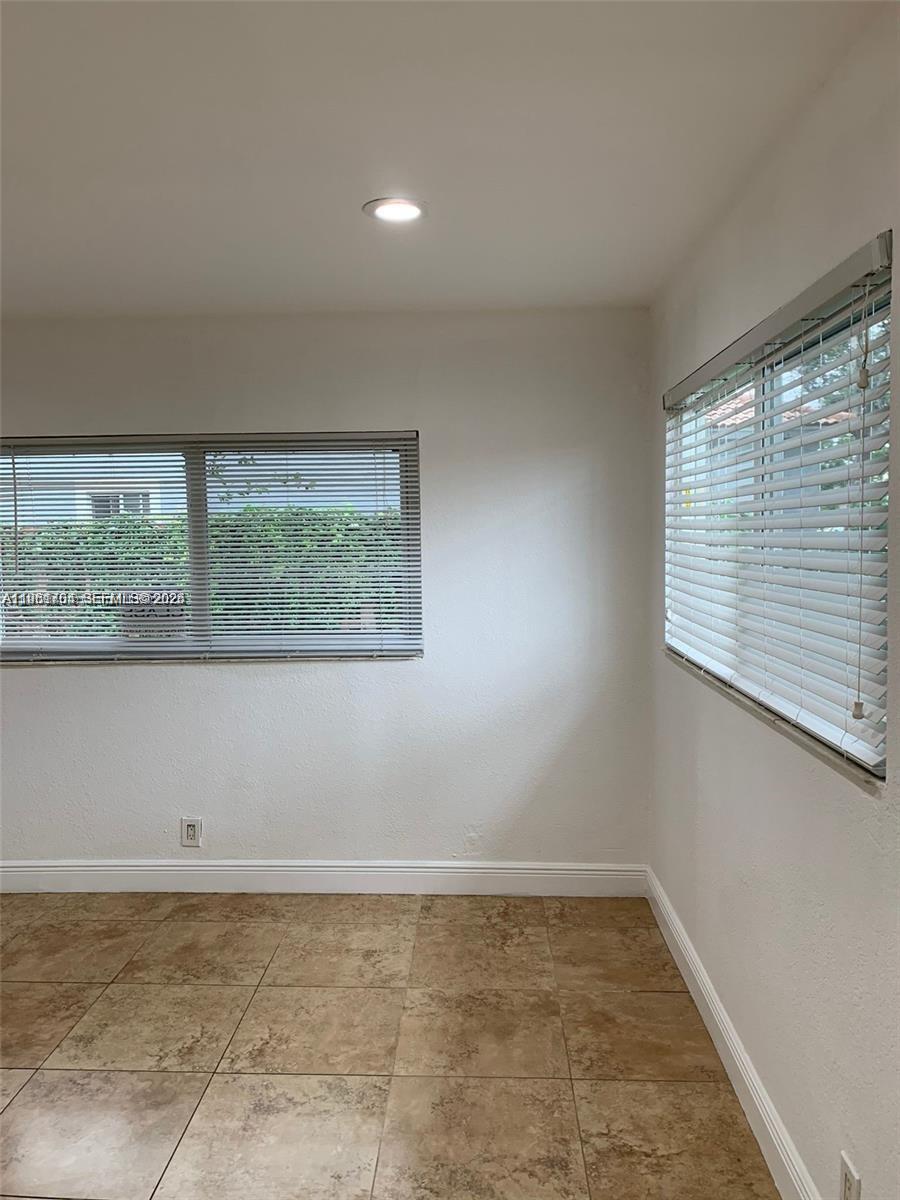 8704 NW 38th Drive