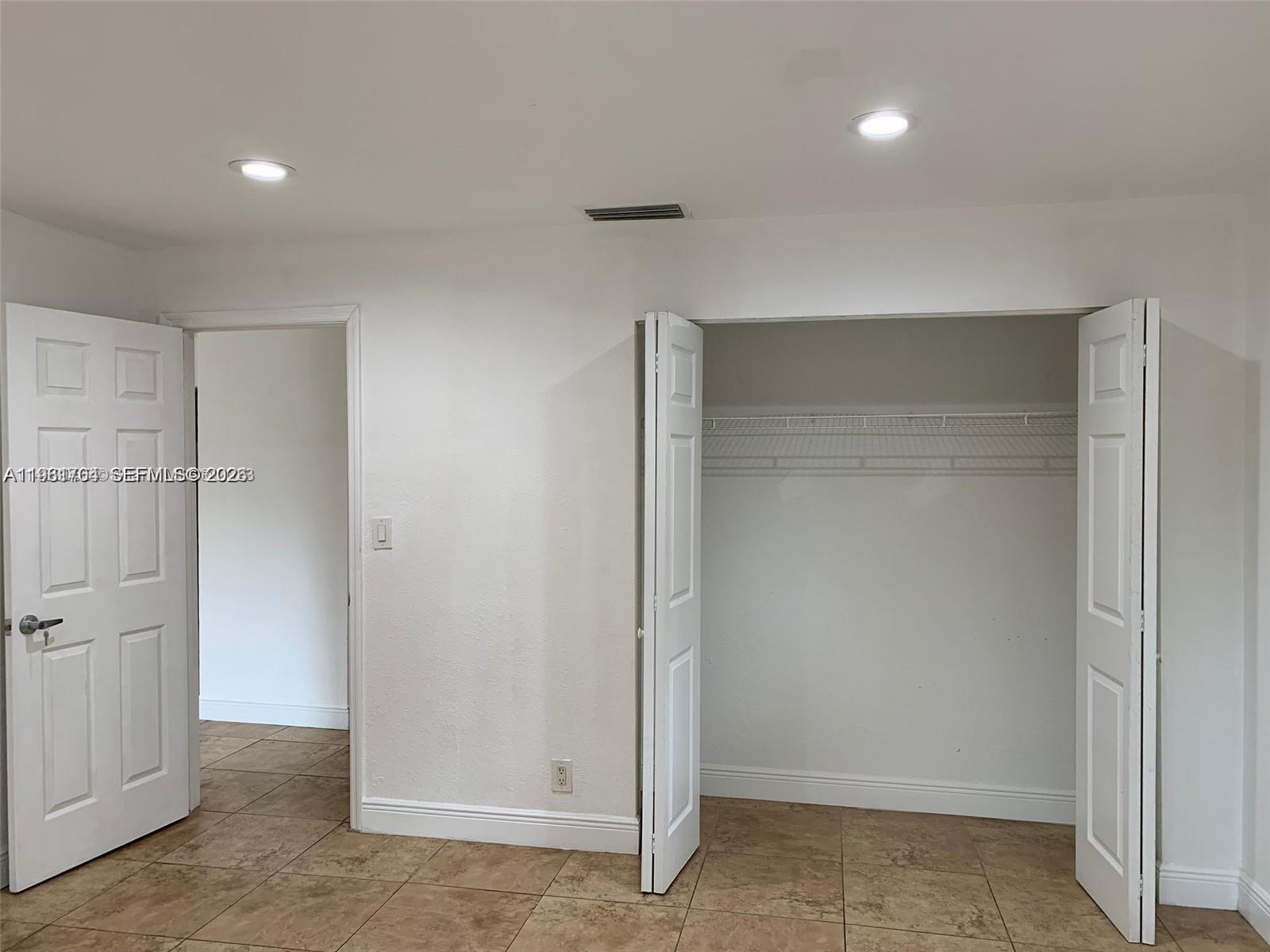 8704 NW 38th Drive