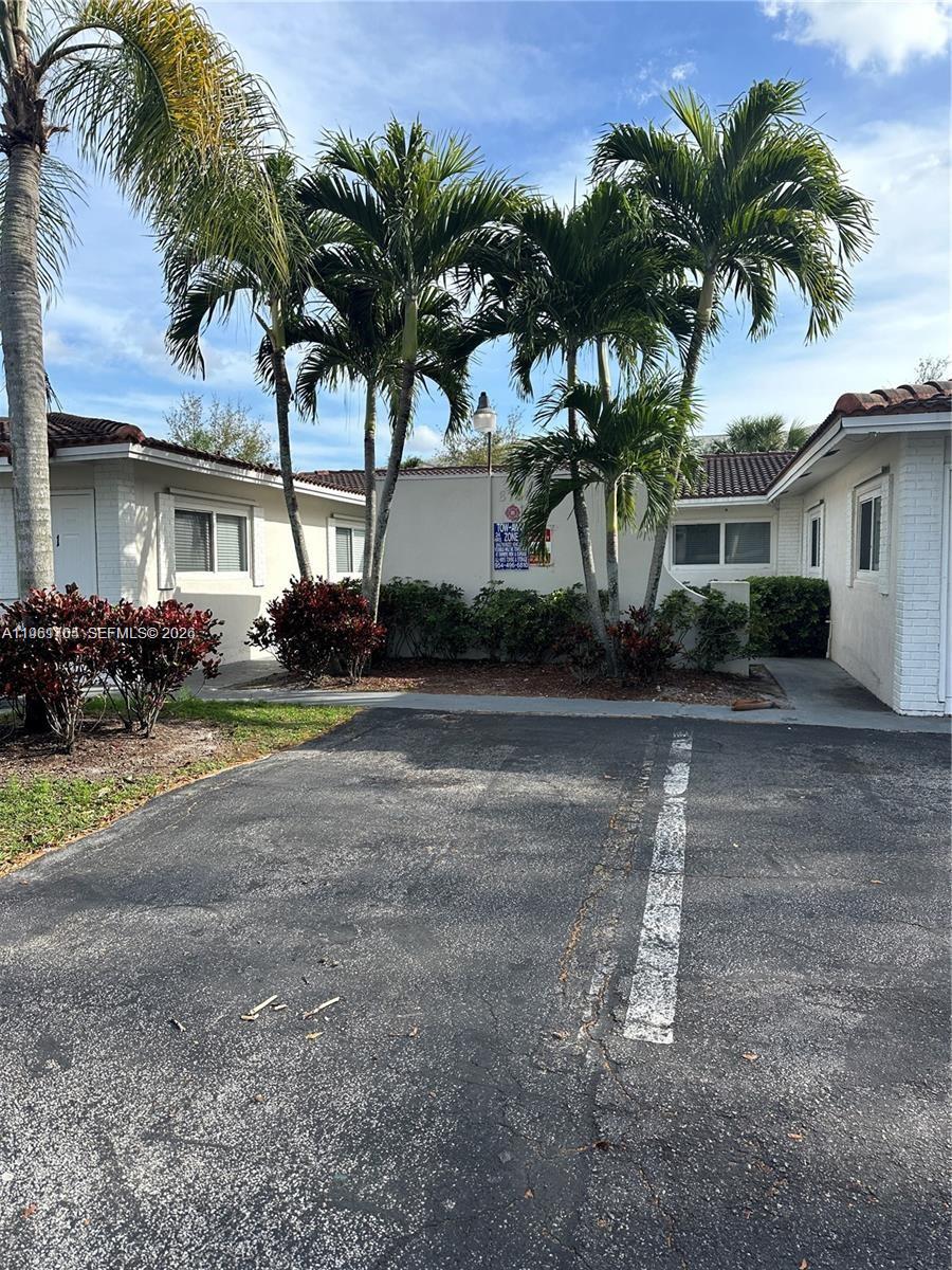 8704 NW 38th Drive