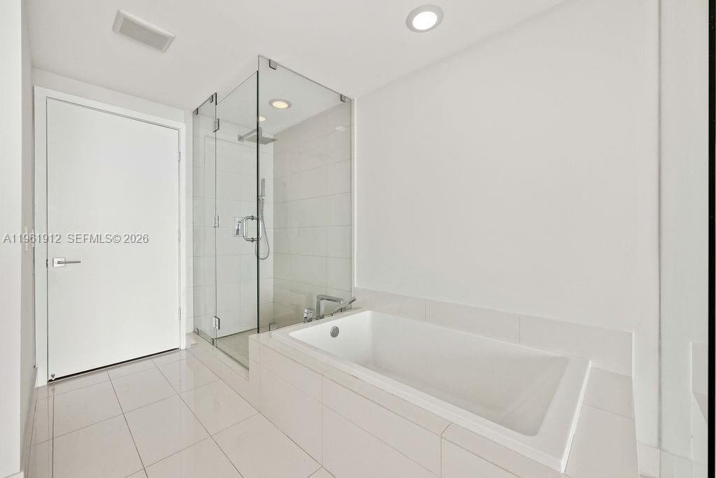 650 NE 32nd Street