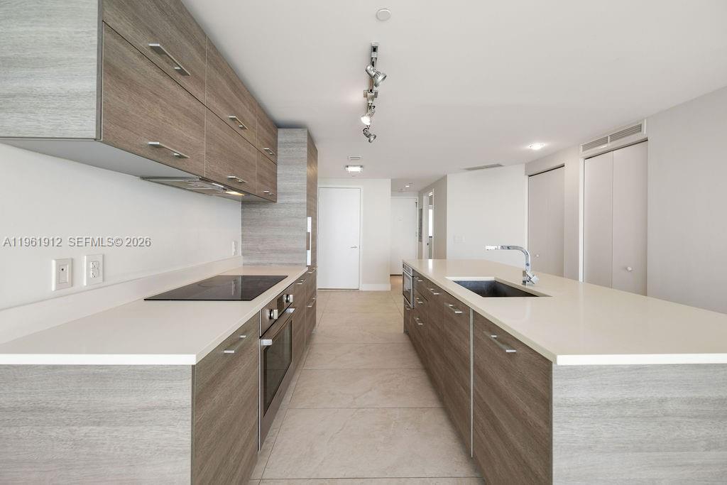 650 NE 32nd Street