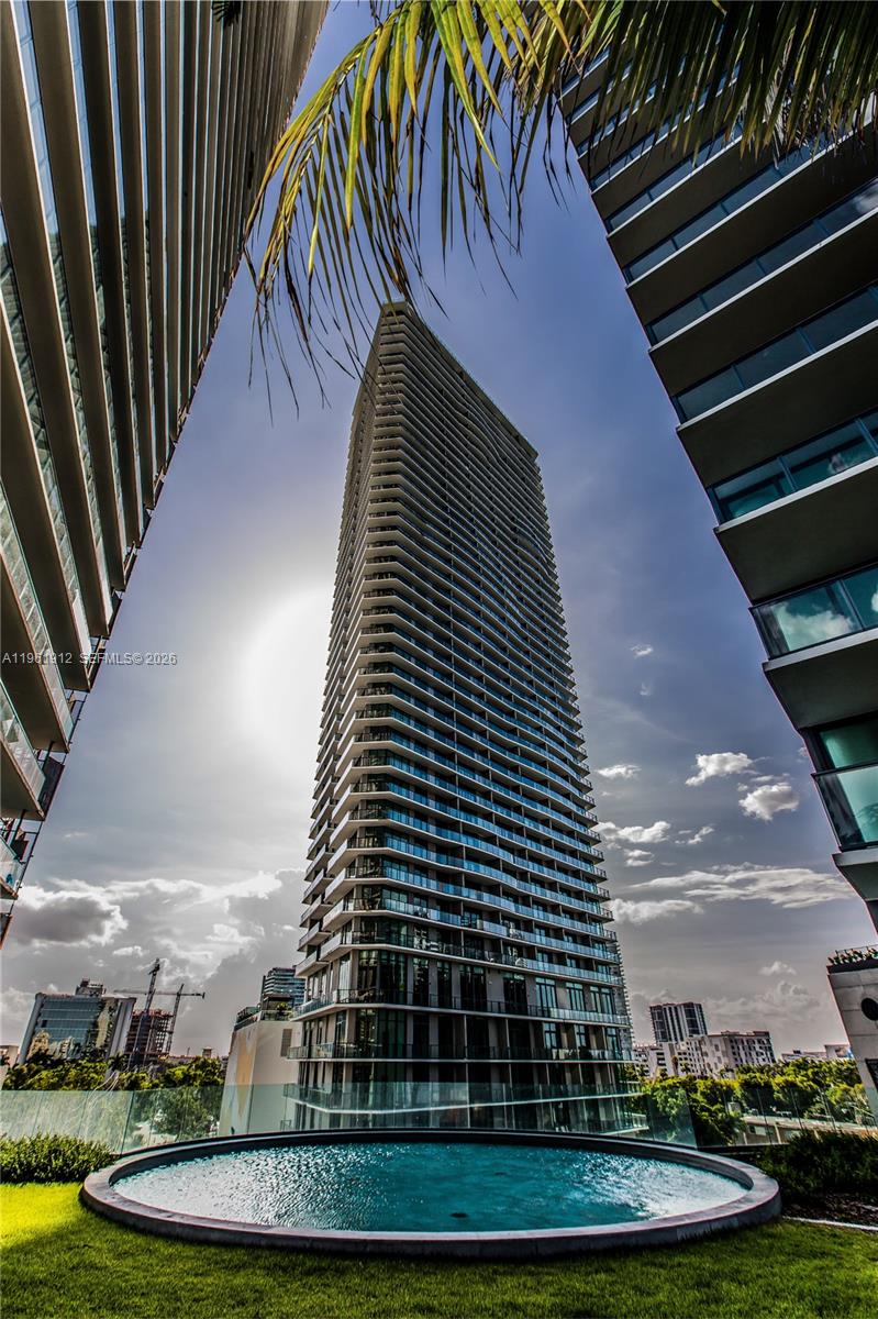 650 NE 32nd Street