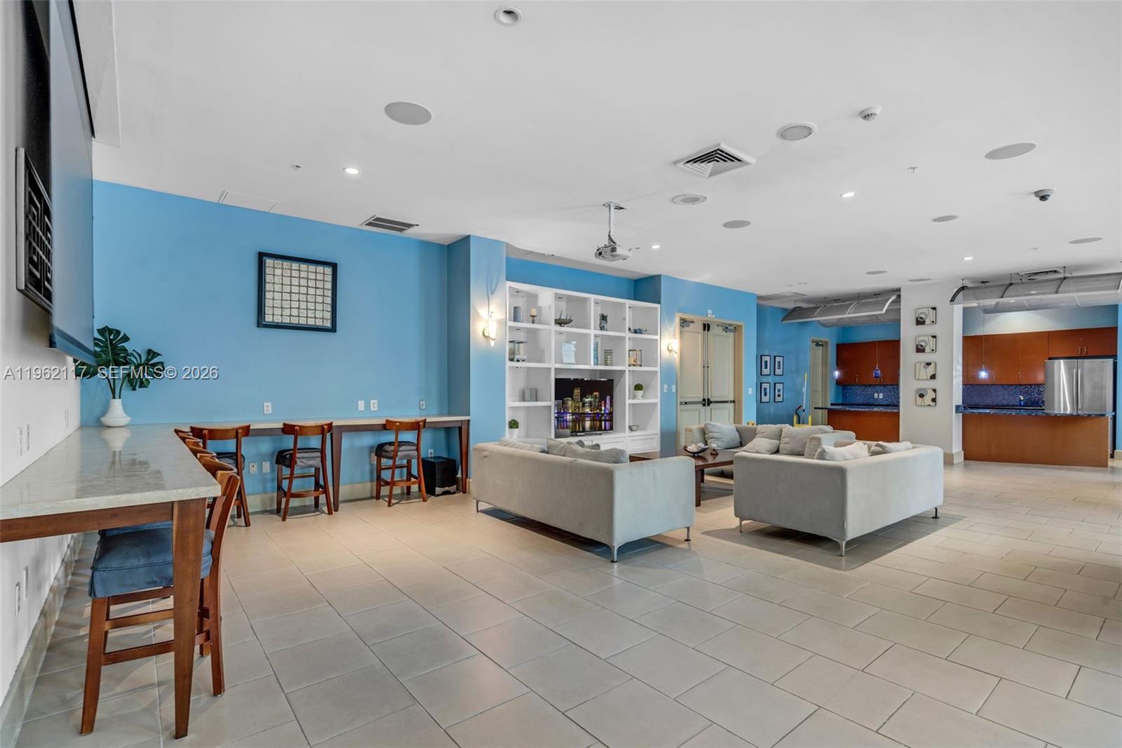 2000 N Bayshore Drive