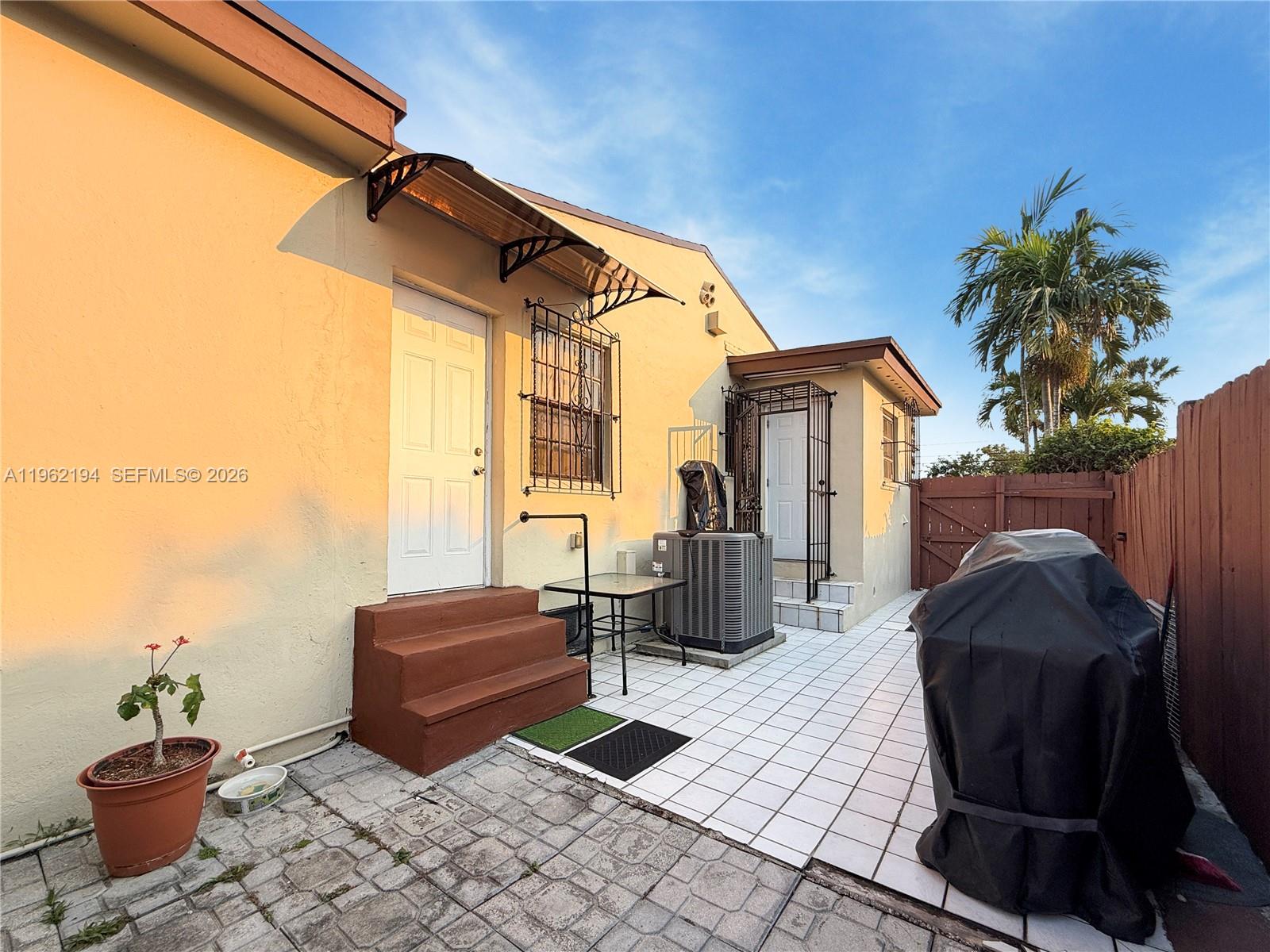 8891 SW 28th Street