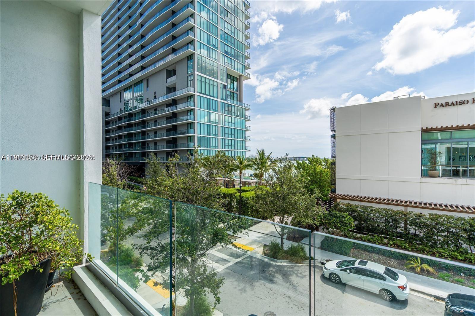 650 NE 32nd Street