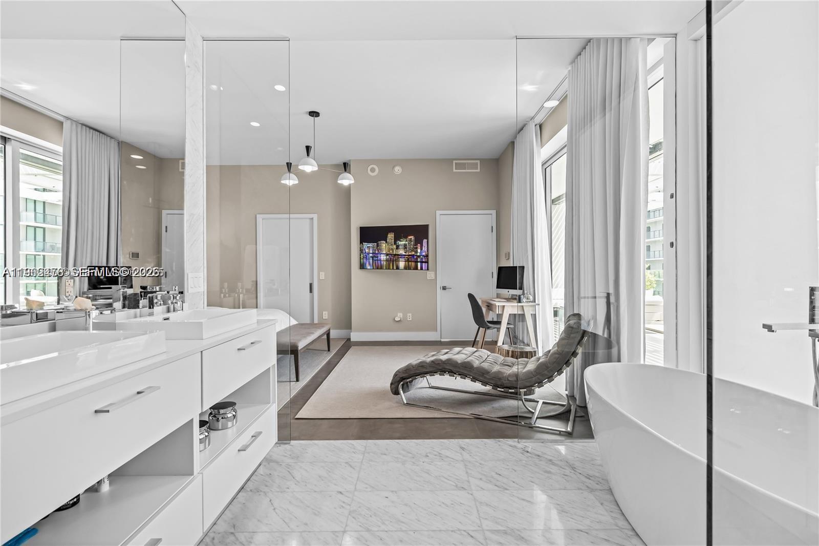 650 NE 32nd Street