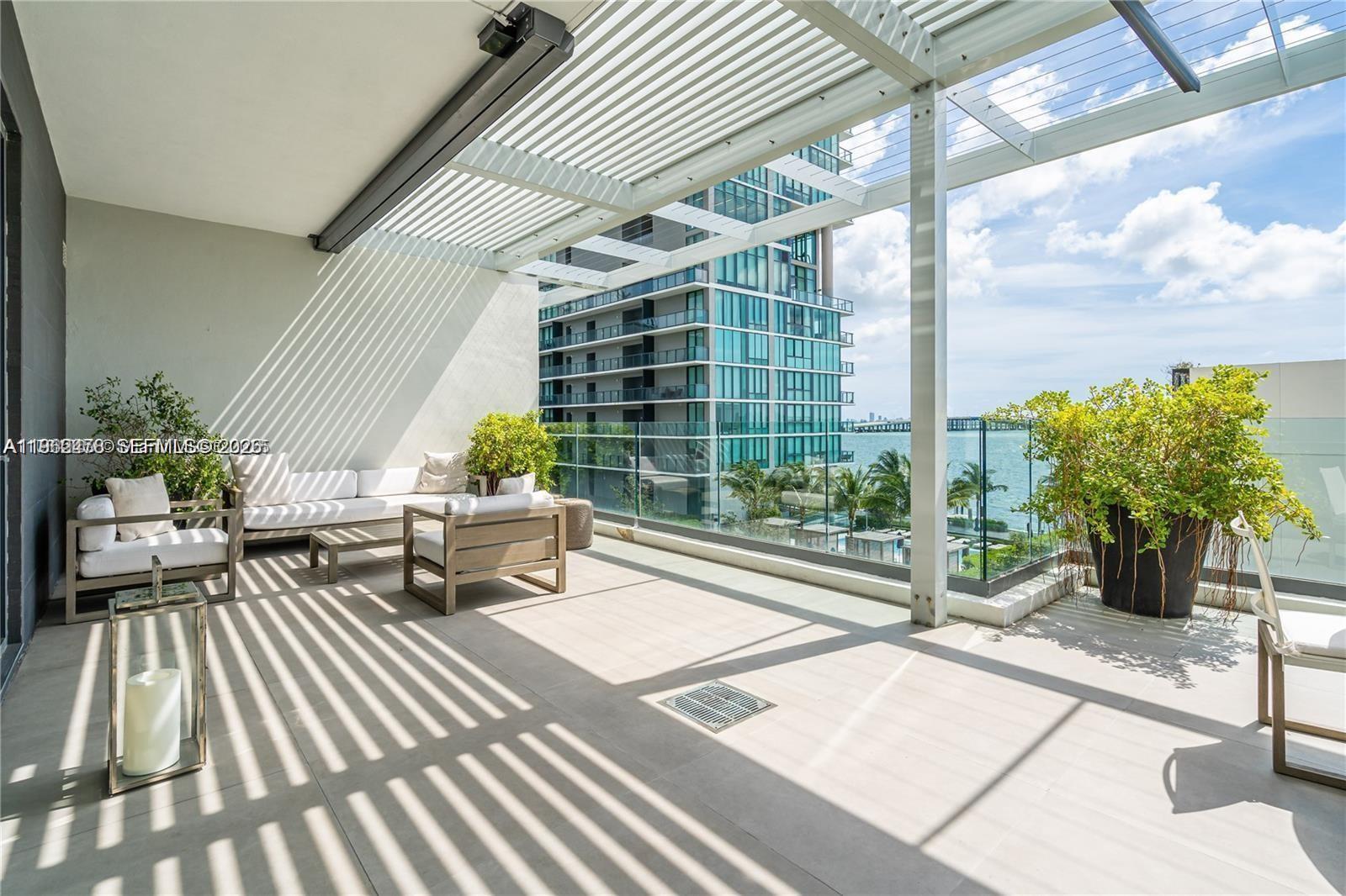 650 NE 32nd Street