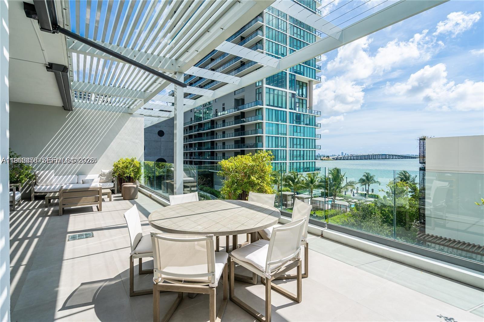 650 NE 32nd Street