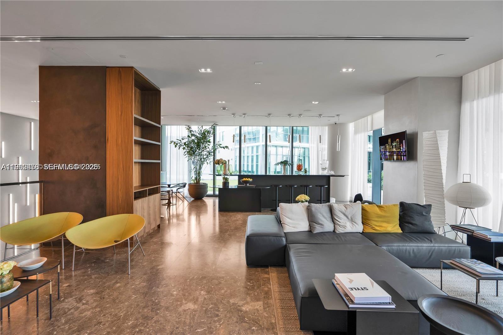 650 NE 32nd Street
